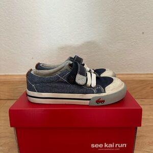 See Kai Run Denim Blue Kids Sneakers Size 9.5